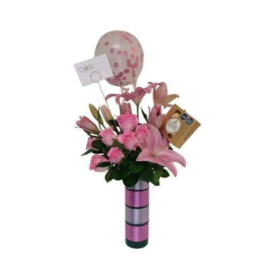 Arreglo floral. Solitario Rosas, Lirios y chocolates TO10-4
