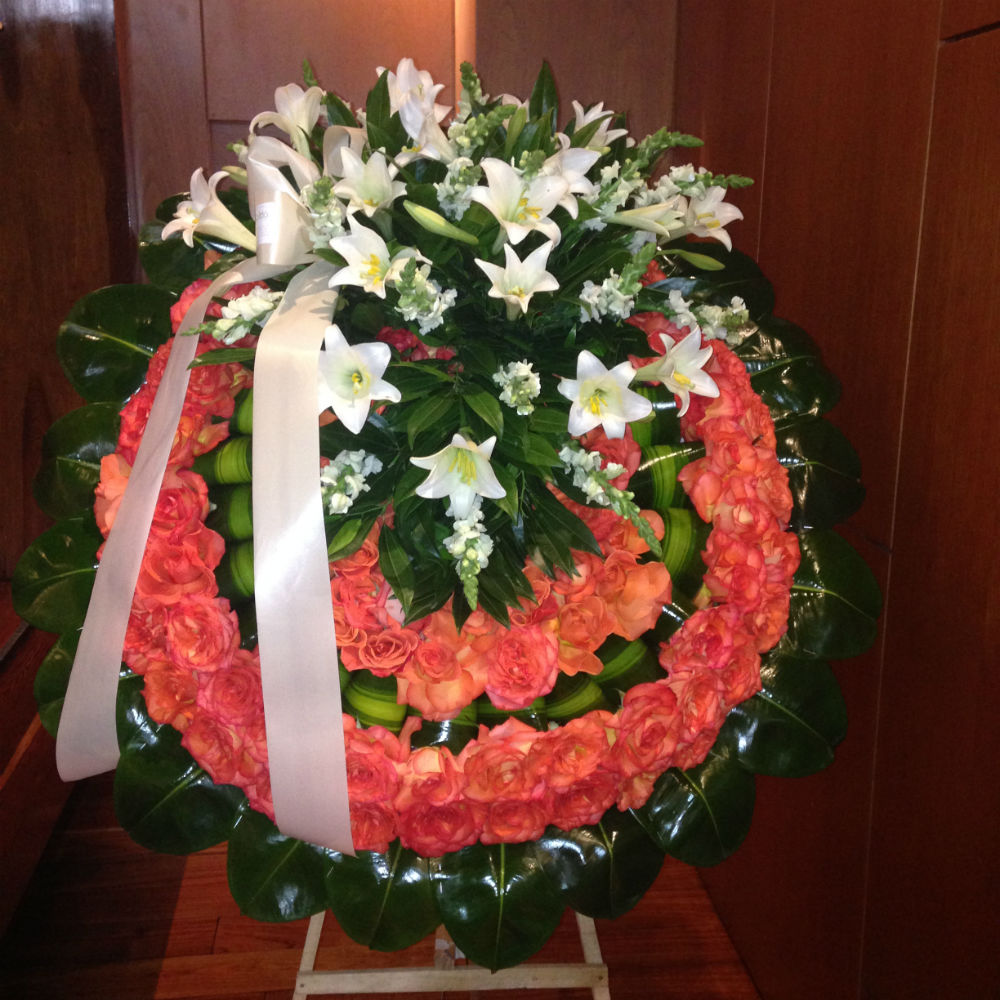 coronas funebres y azucenas - comprar flores a domicilio online en bogota